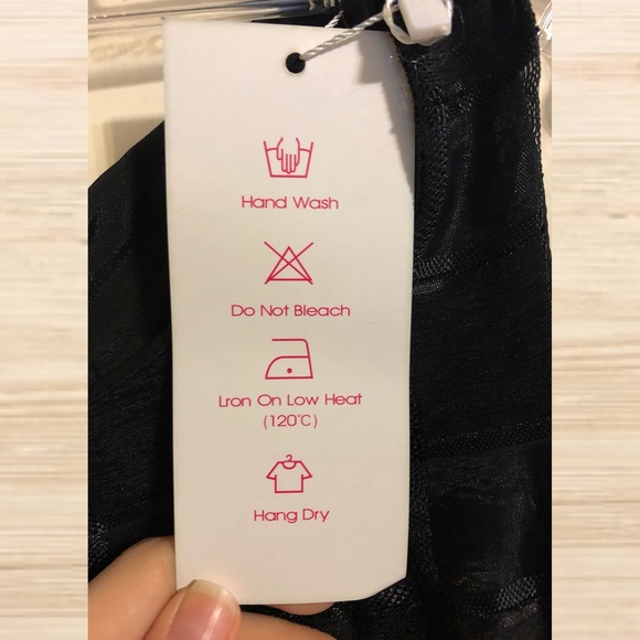 LOUMEIDISHA Black Lace Maxi Dress - Picture 7 of 7